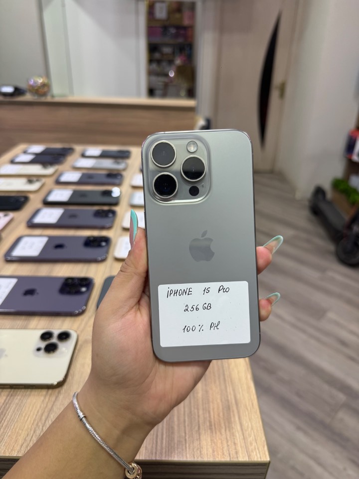Apple iPhone 15 Pro 256GB